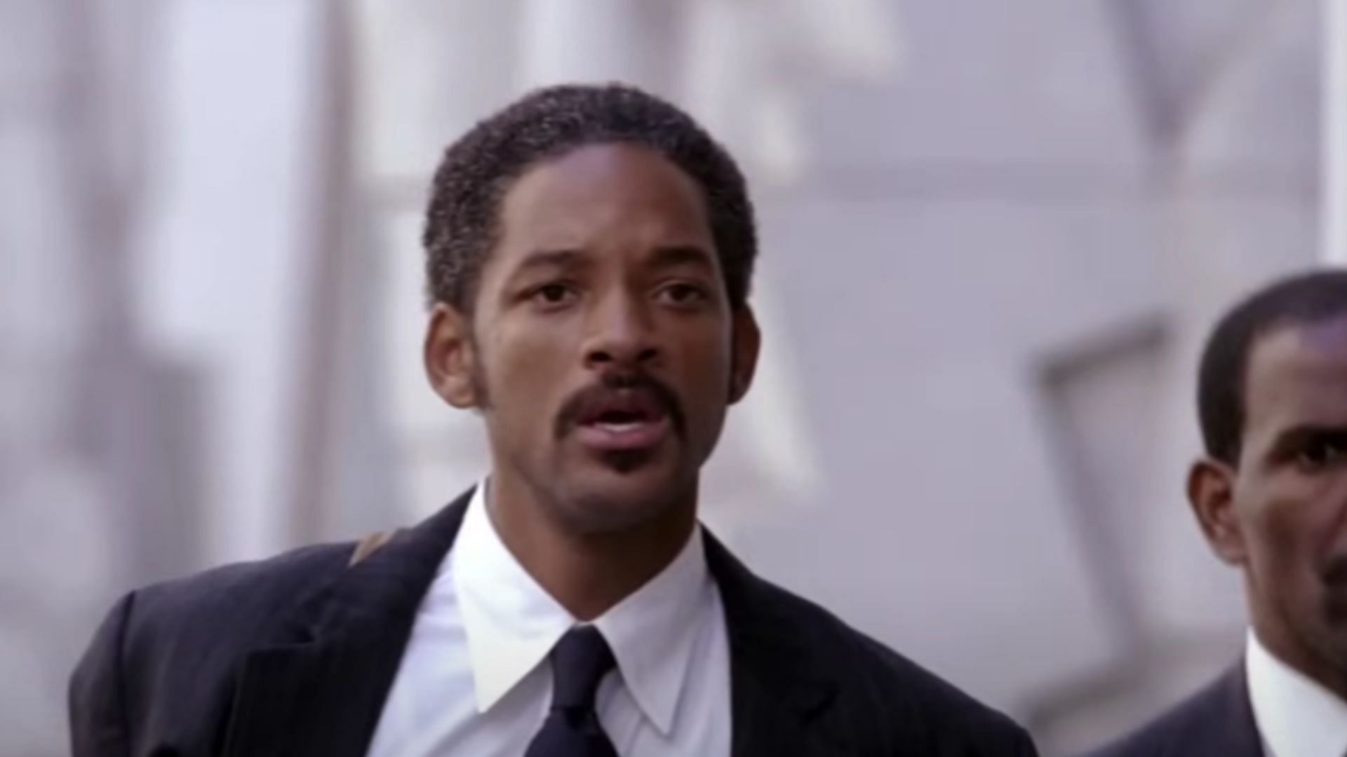 A still image from the trailer of the movie (image via youtube/@ Rotten Tomatoes Classic Trailers)